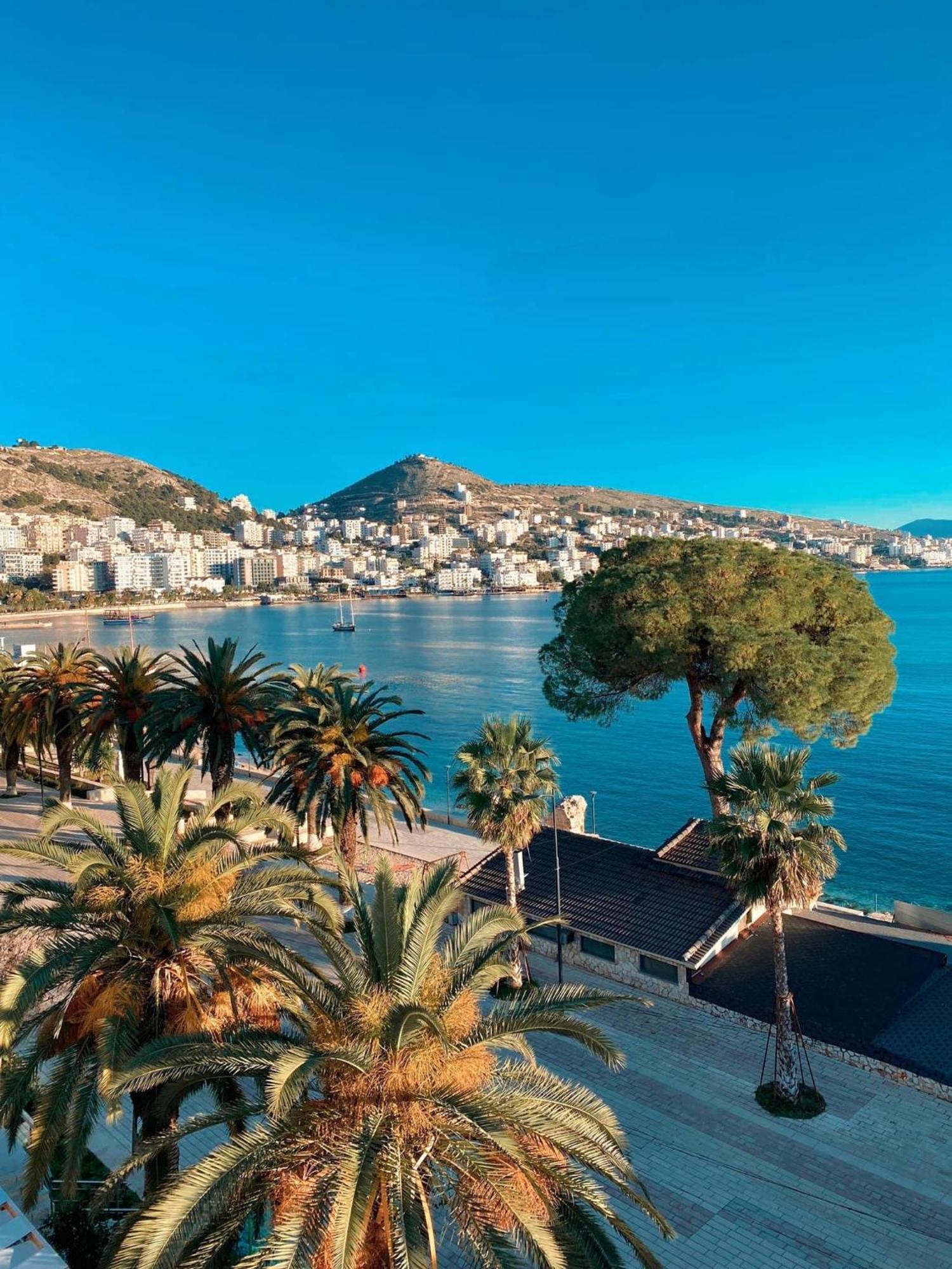 Apartment In Saranda Экстерьер фото