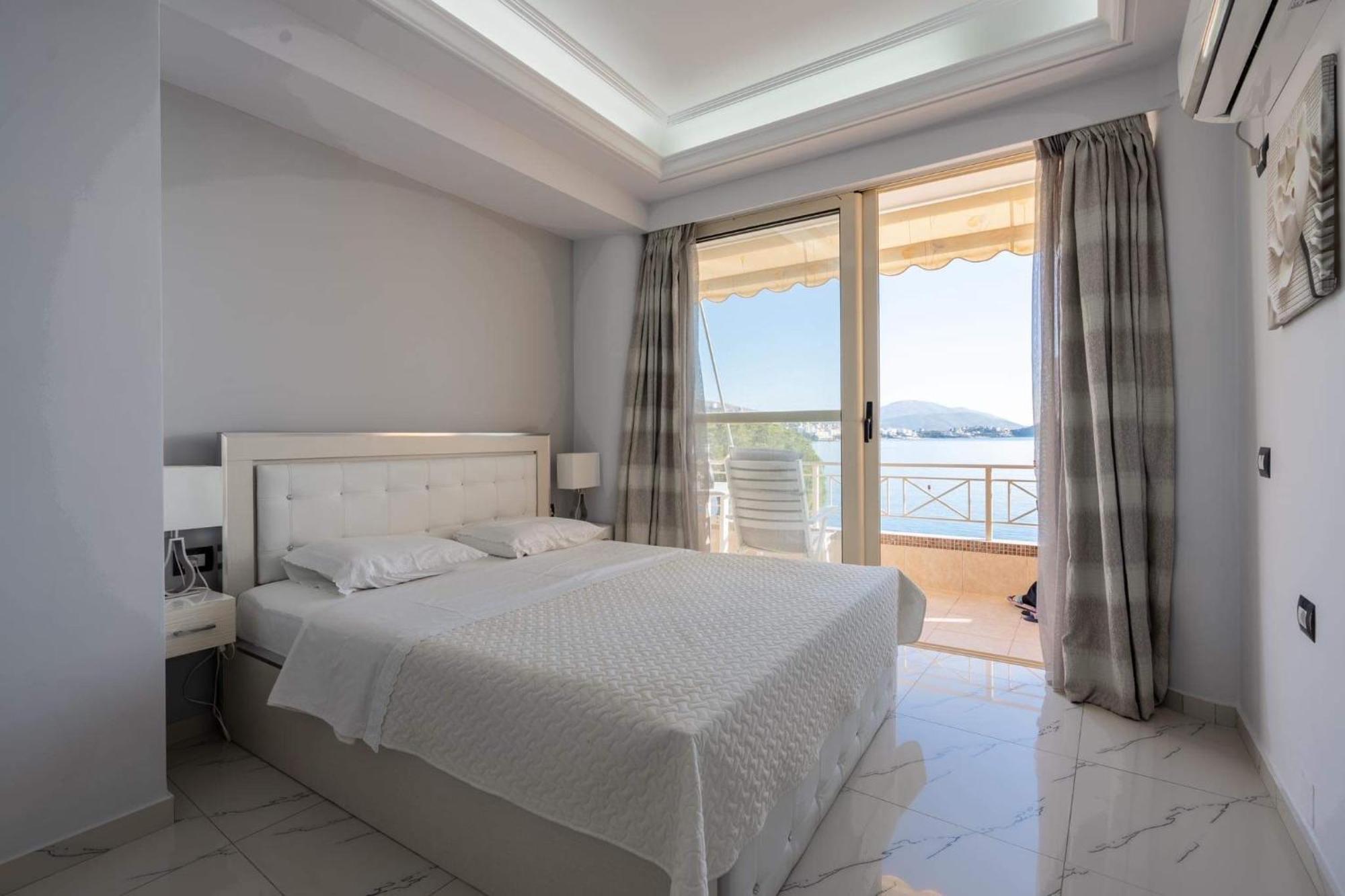 Apartment In Saranda Экстерьер фото