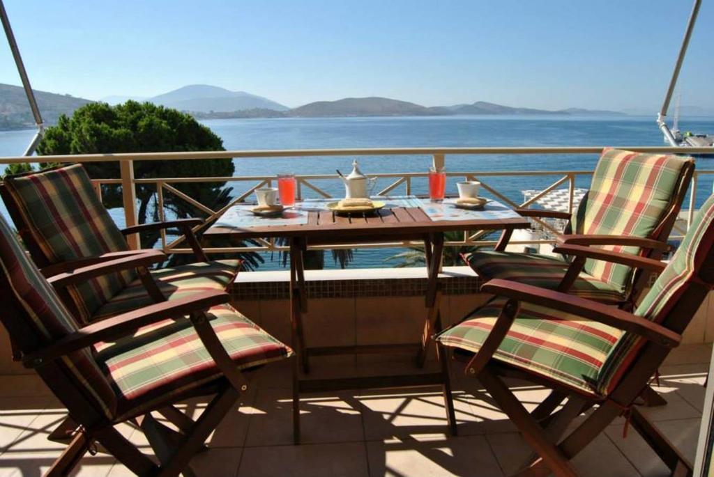 Apartment In Saranda Экстерьер фото