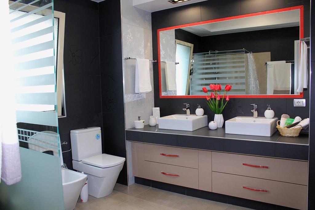 Apartment In Saranda Экстерьер фото