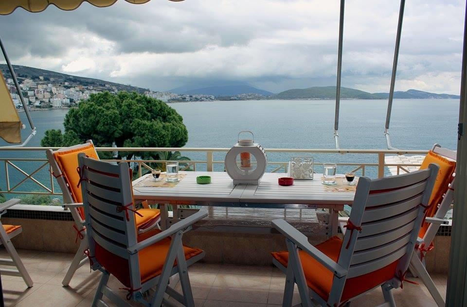 Apartment In Saranda Экстерьер фото
